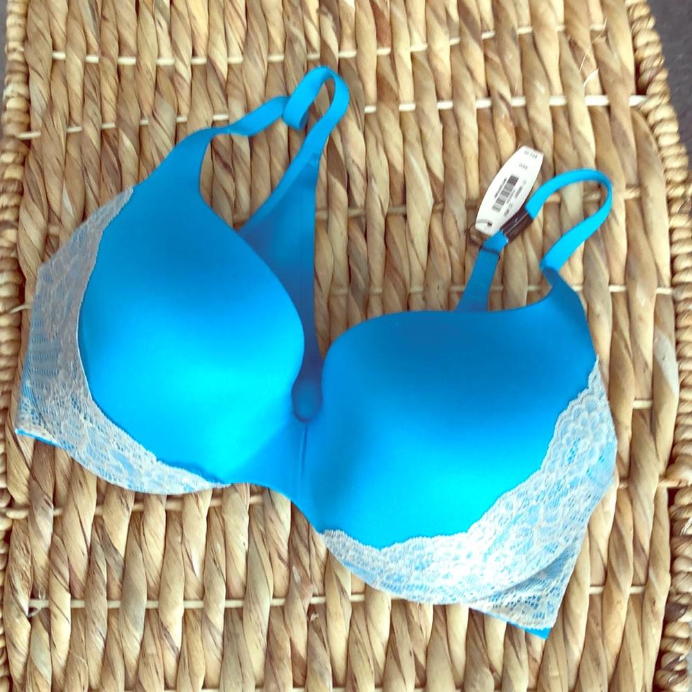 Victoria’s Secret bra 36D new with tags